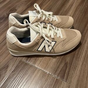 New Balance 996